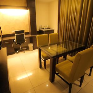 Executive Suite on Food Laundry Spa